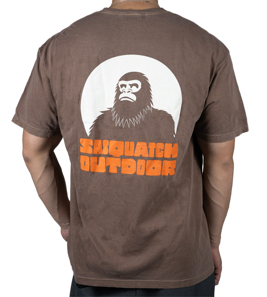 Back of man wearing Sasquatch Outdoor Horizon shirt in espresso